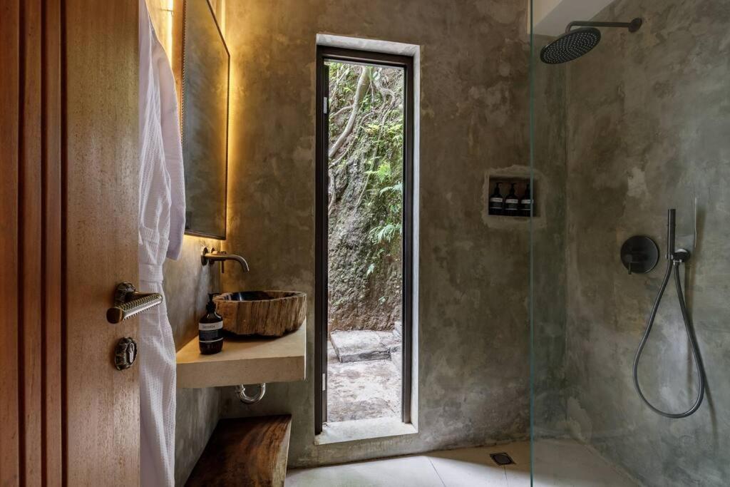 Villa Bamboolina Jungle Unique Art&river Access Ubud
